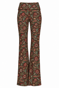Pantalone a zampa con fantasia floreale rossa su fondo verde oliva